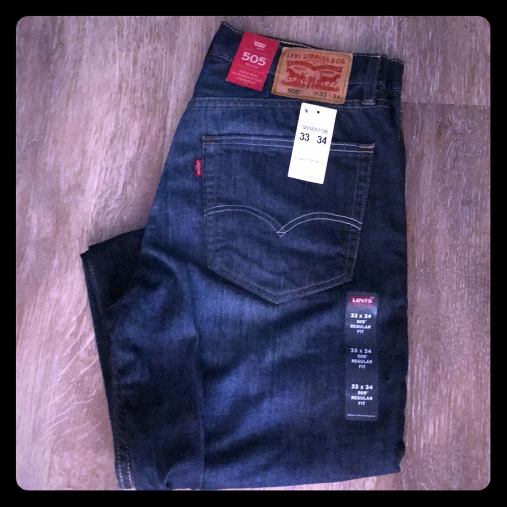 NWT LEVI’s 505 33x34 Regular Fit